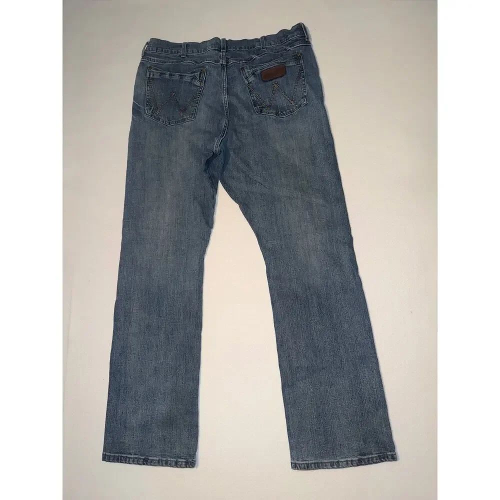 Wrangler retro men’s bootcut blue jeans